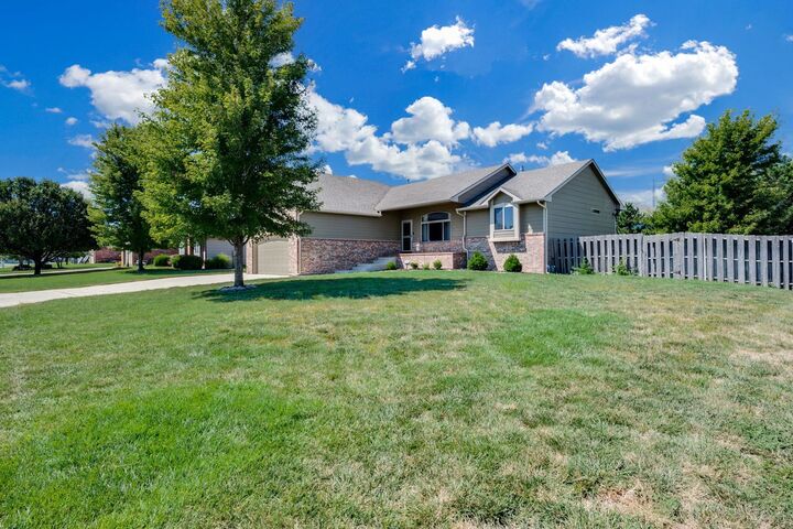 Property Photo: 1361 N Forestview KS 67235