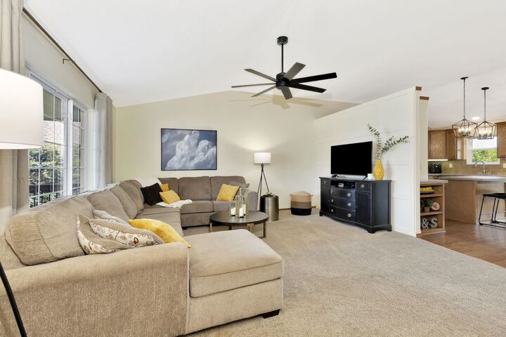 Property Photo: 3604 N Forest Ridge Ct KS 67205