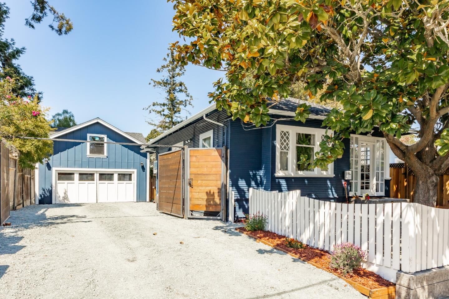 Property Photo:  1124 Laurel Street  CA 95060 