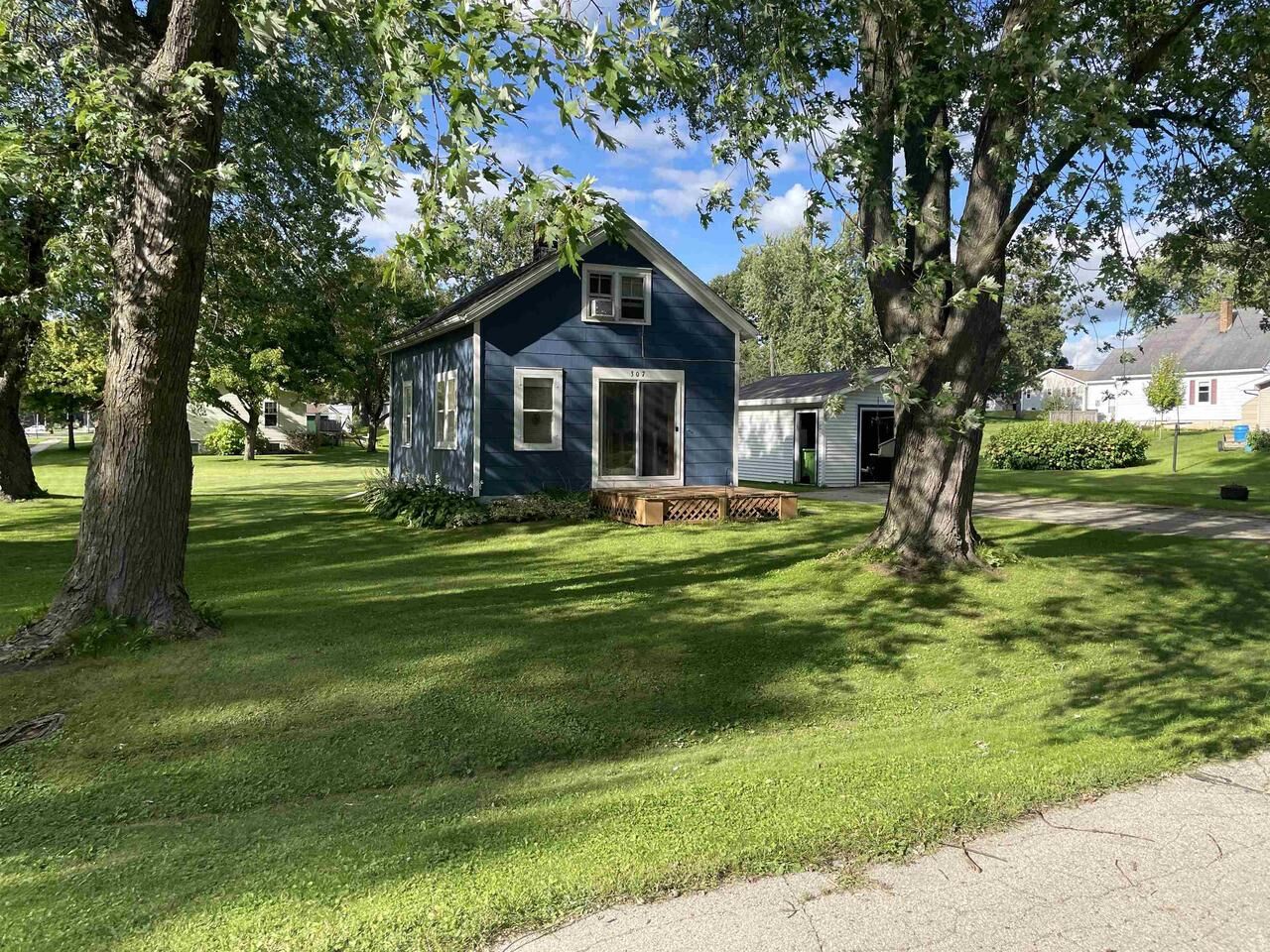 Property Photo: 307 East Madison Street WI 53919