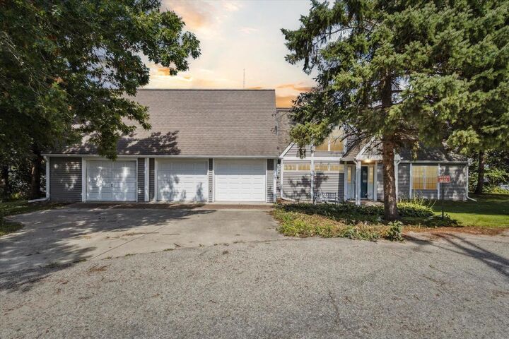 Property Photo:  11670 North Lakeview Drive  WI 53534 