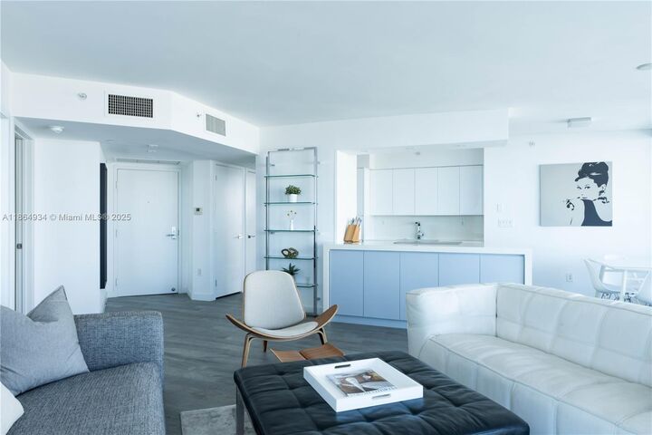 Property Photo: 7330 Ocean Ter 19-D FL 33141