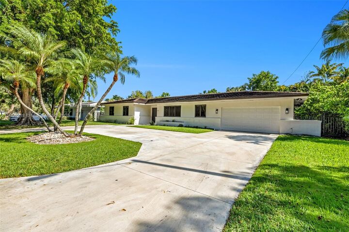 Property Photo: 1460 Campamento Ave FL 33156