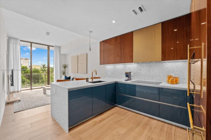 Property Photo: 2678 Tigertail Ave 315 FL 33133