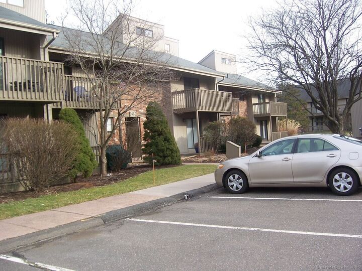 25 Amato Drive Apt H  South Windsor CT 06074 photo