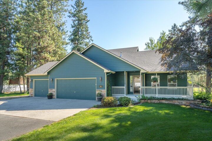 Property Photo: 6195 Khloe Ct WA 99026