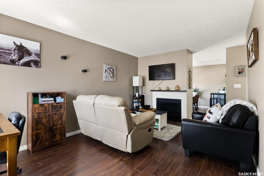 Property Photo:  7323 Dalgliesh Drive  SK S4X 2B8 