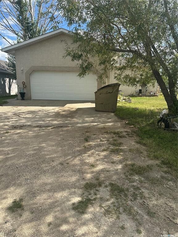 Property Photo:  3 Meadowlark Drive  SK S0G 4L0 