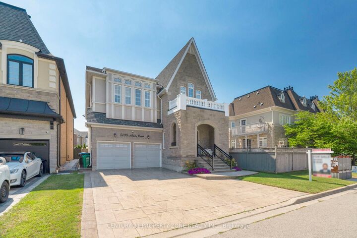 Property Photo:  5198 Adobe Court  ON L5M 8C3 