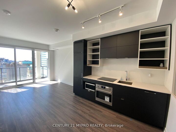 Property Photo: 20 Edward Street 1714 ON M5G 1C9