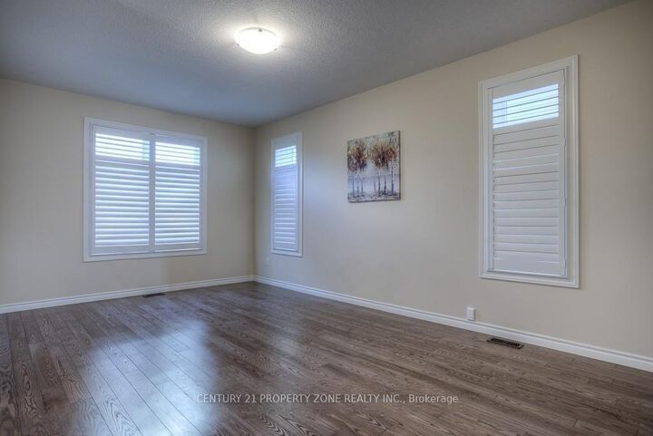 Property Photo: 8 Chamberlain Avenue ON N5C 3B3