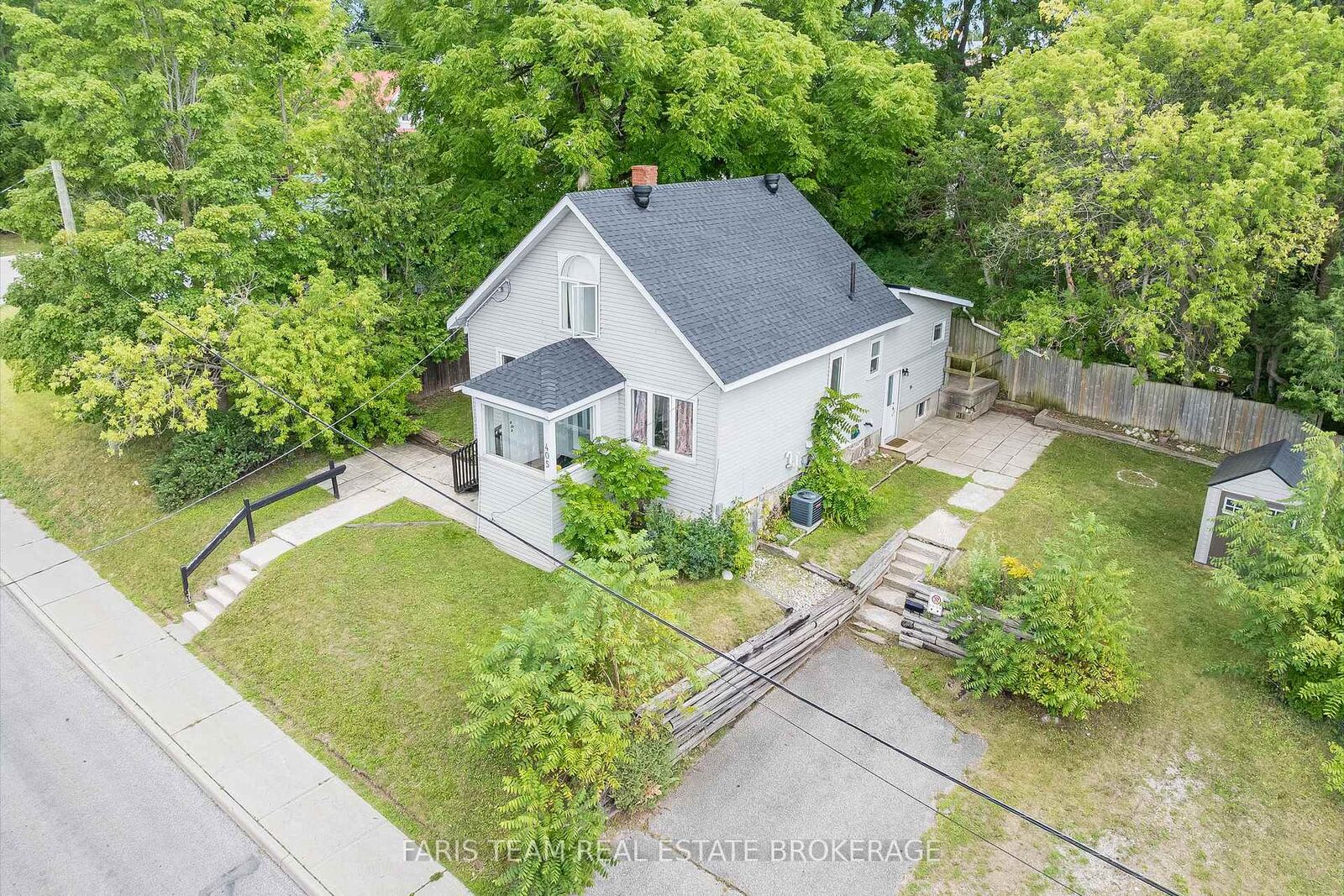 Property Photo: 405 Bay Street ON L4R 1K7