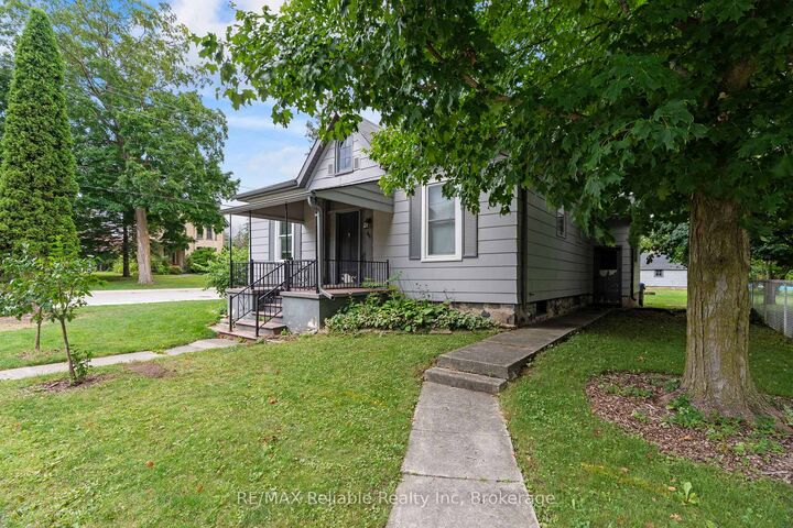 Property Photo:  46 James Street  ON N0K 1W0 