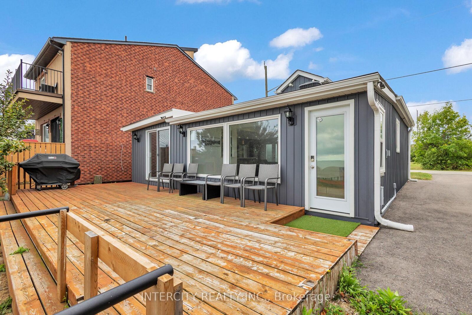 Photo de la propriété: 24 Trillium Avenue ON L8E 5E1