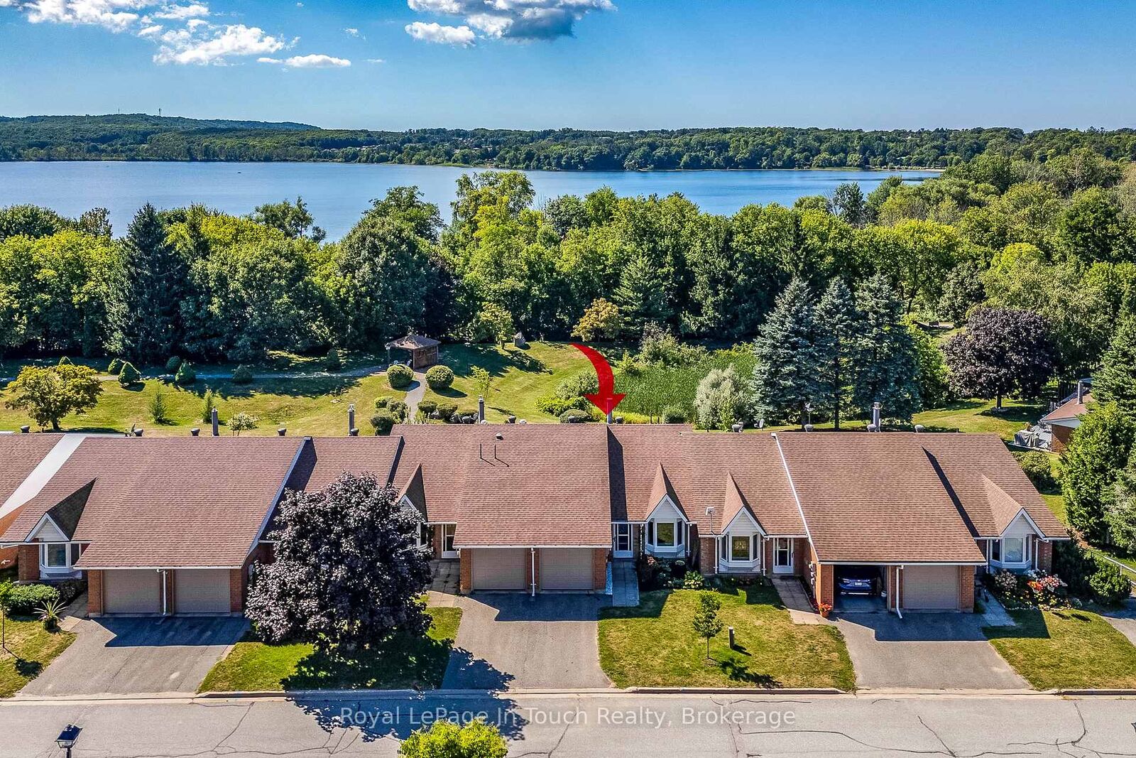 Property Photo:  696 King Street 32  ON L4R 5B5 