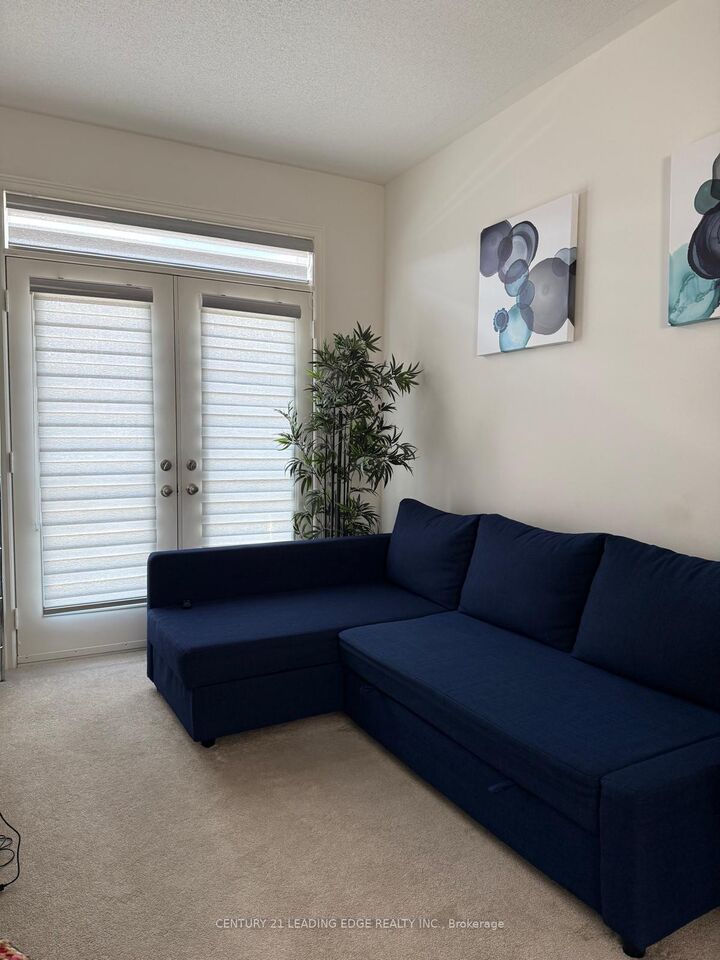 Property Photo: 28 Great Falls Boulevard ON L8B 1X8