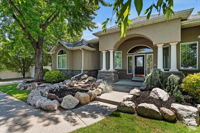 Property Photo: 924 E College St S UT 84117
