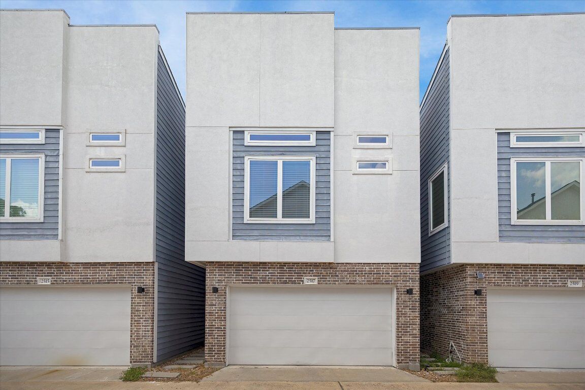 Property Photo:  2517 Hollister Street  TX 77080 