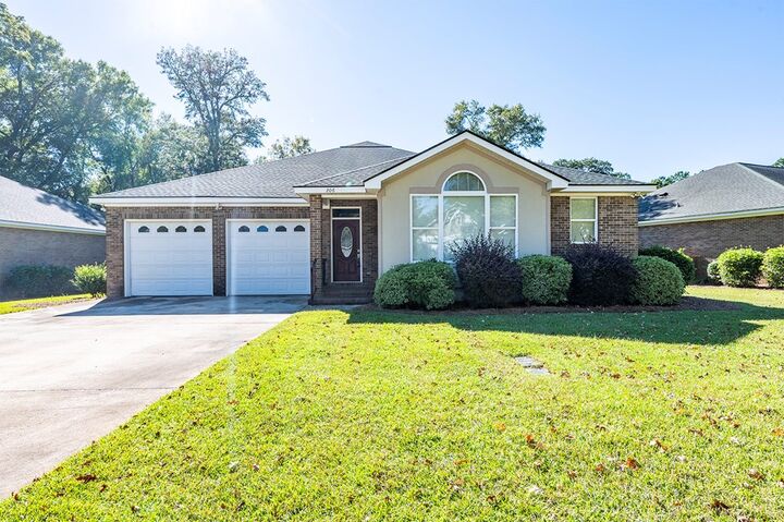 Property Photo: 206 Saxton Place GA 31763