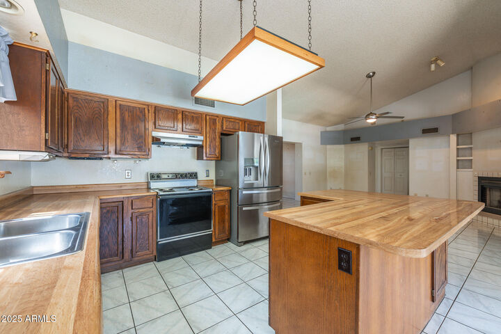 Property Photo:  15607 N 38th Way  AZ 85032 