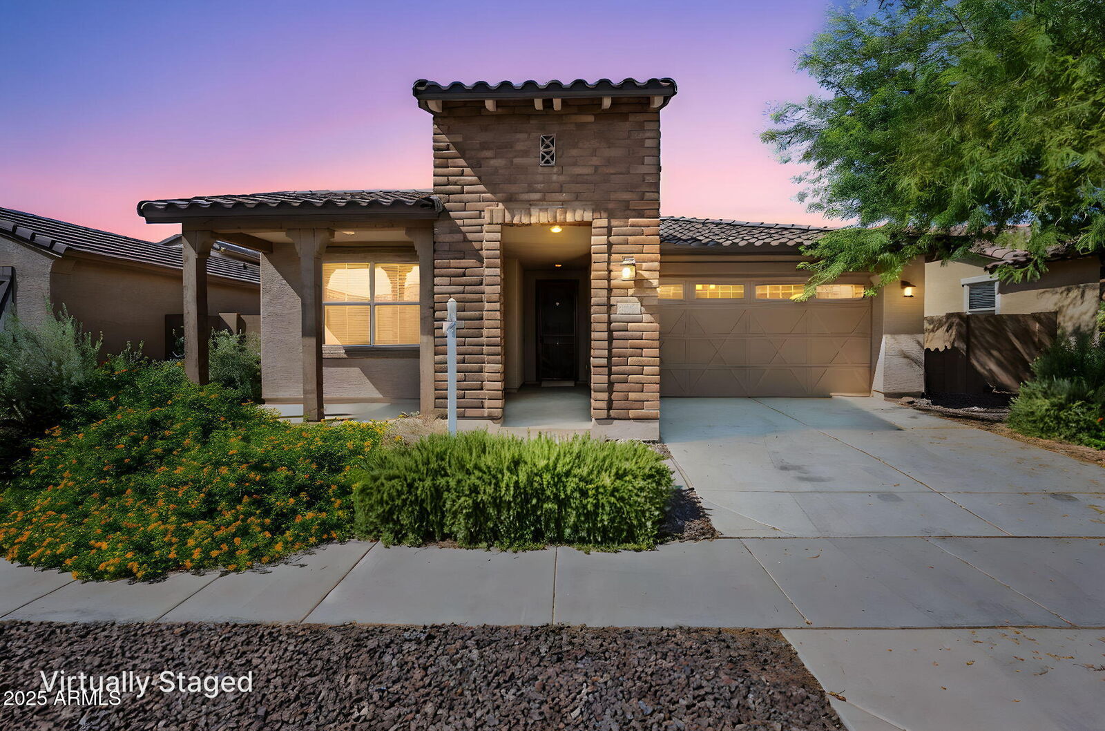 Property Photo: 2816 W Pollack Street AZ 85041