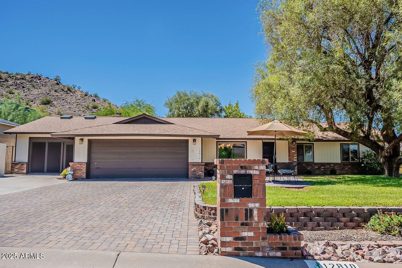 Property Photo: 12810 N 17th Avenue AZ 85029