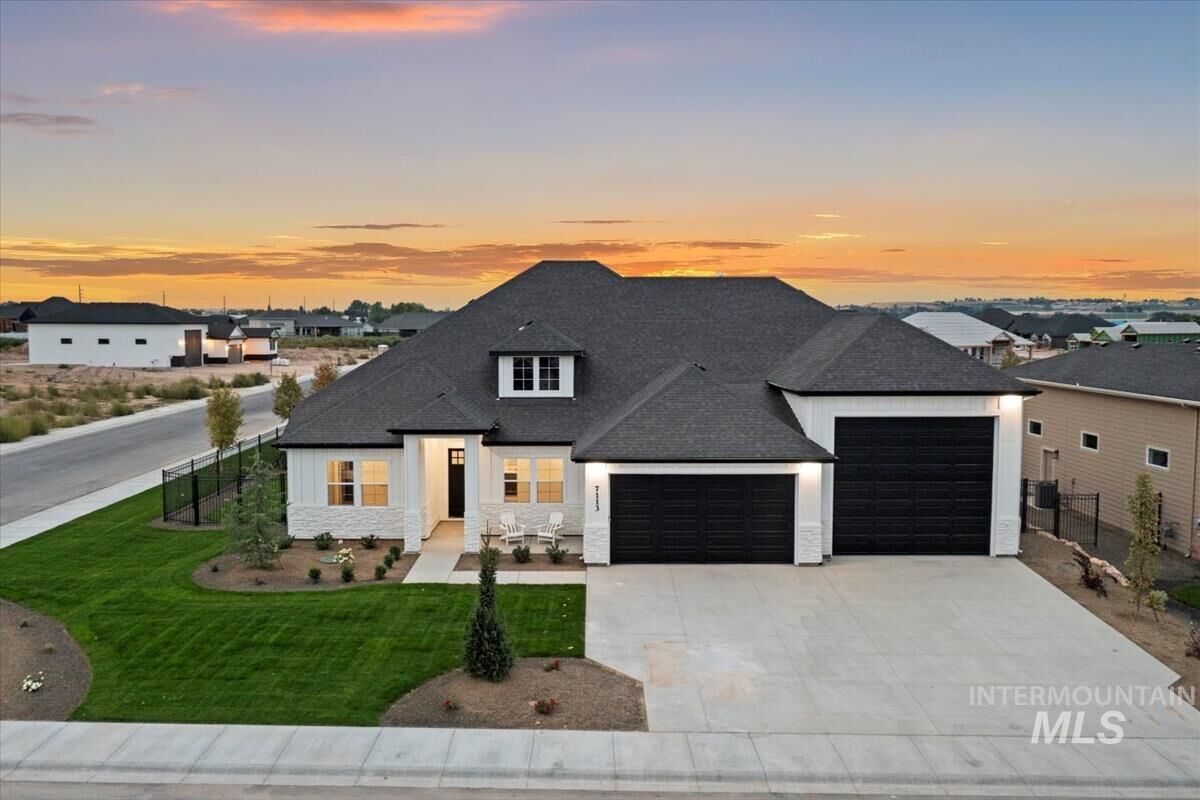 Property Photo:  7113 E Chicken Hawk Loop  ID 83686 