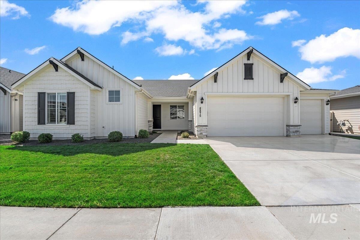 Property Photo:  8875 W Purple Martin Street  ID 83669 