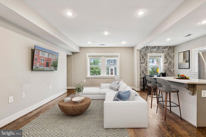 Property Photo:  1239 Simms Place NE 1  DC 20002 