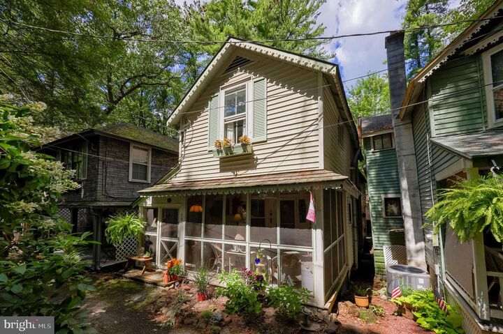 Property Photo: 204 Weaver Ave L-0006 PA 17064