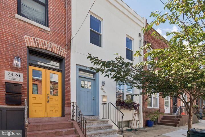 2426 Carpenter Street  Philadelphia PA 19146 photo