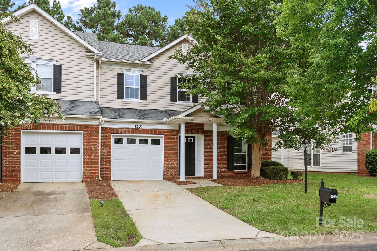 Property Photo: 5335 Johnston Mill Court NC 28269
