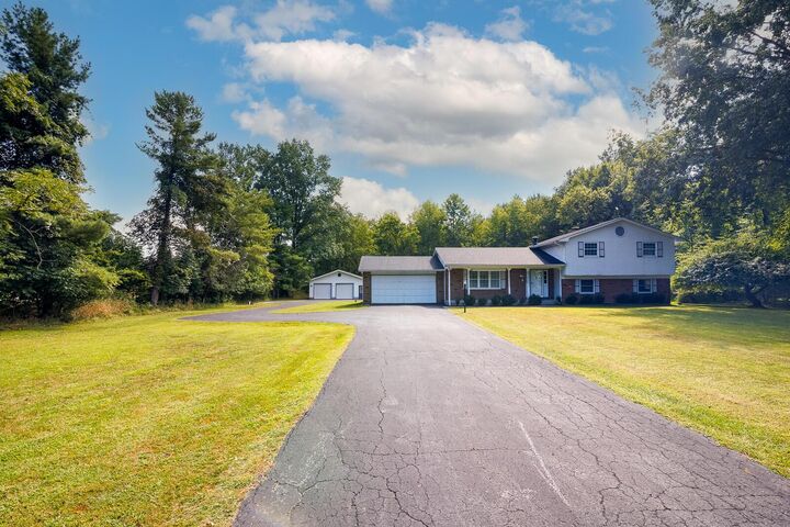 Property Photo: 5881 Hughes Road OH 43021