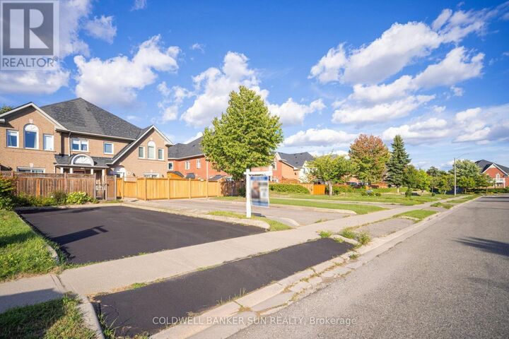 Property Photo:  138 Pressed Brick Drive  ON L6V 4K6 