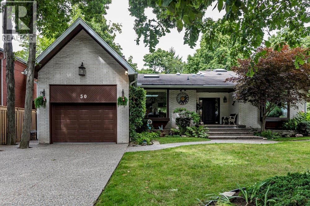 Photo de la propriété: 50 Braemar Place ON L9C 1E2