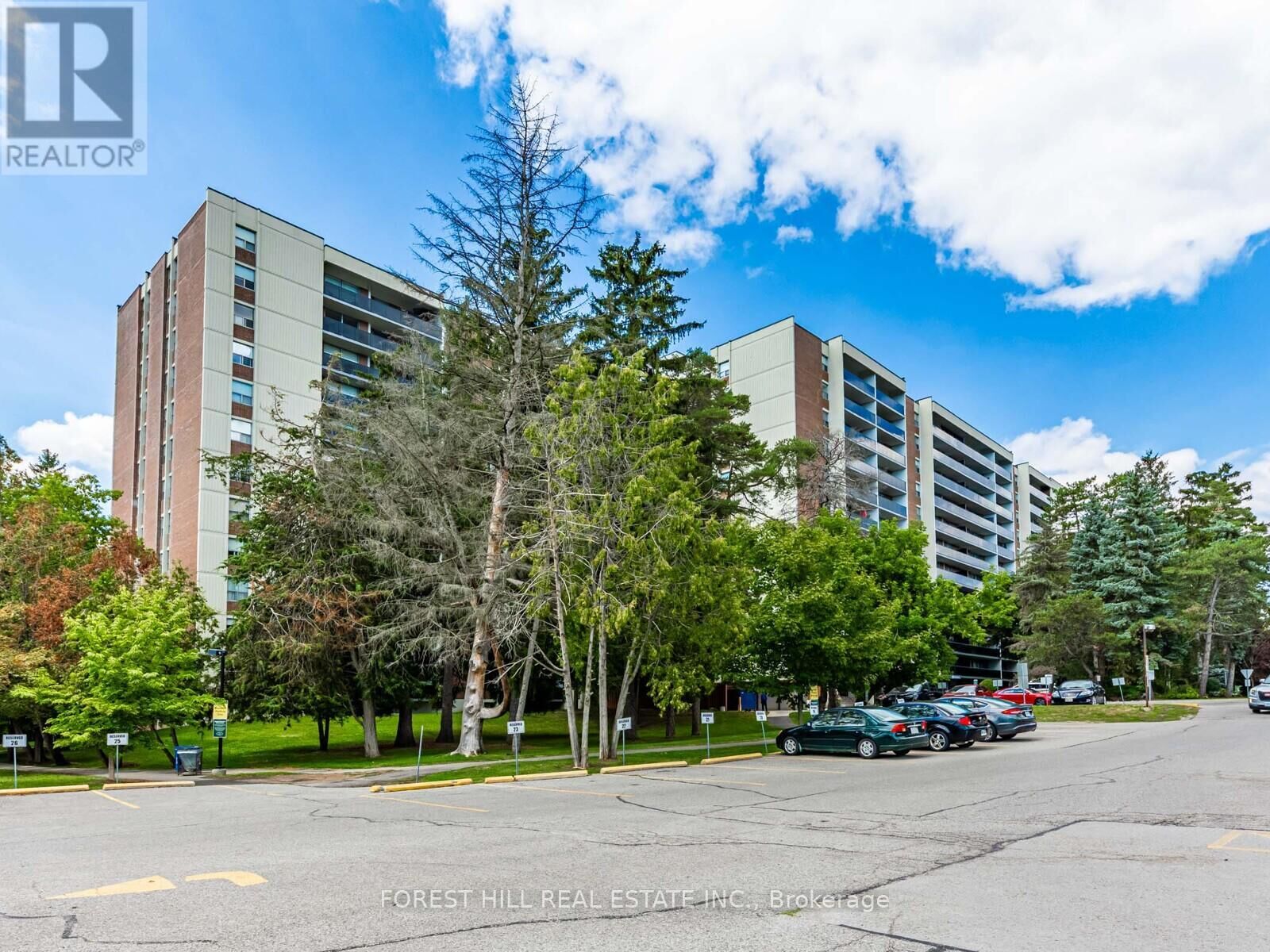 Property Photo: 4001 Bayview Avenue Pl5 ON M2M 3Z7