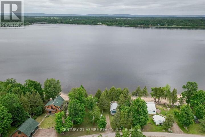 Property Photo: 794 Forest Park Road ON K8A 6W2