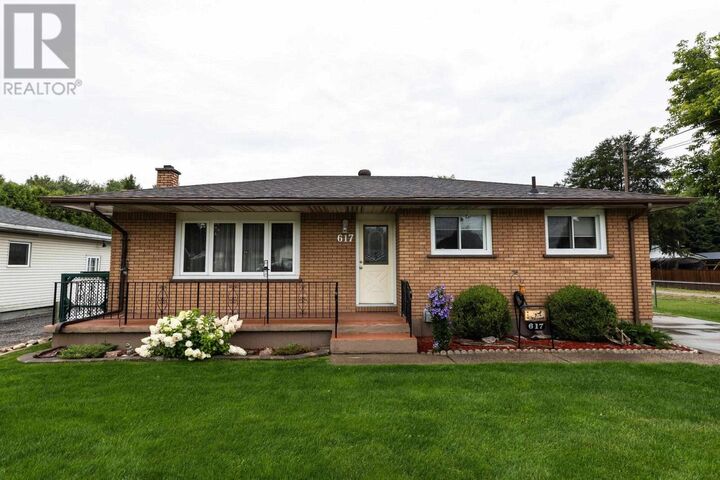 Property Photo: 617 Boundary Rd ON P6A 5C5
