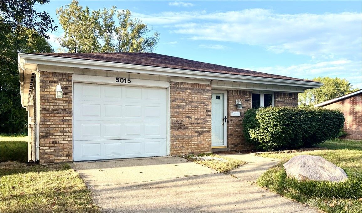 Property Photo:  5015 Yalecrest Drive  OH 45417 