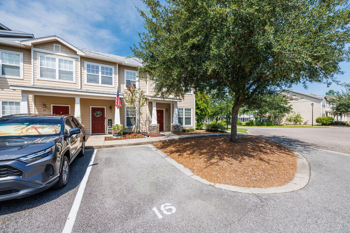 Property Photo: 16 S Sand Palm Road FL 32439