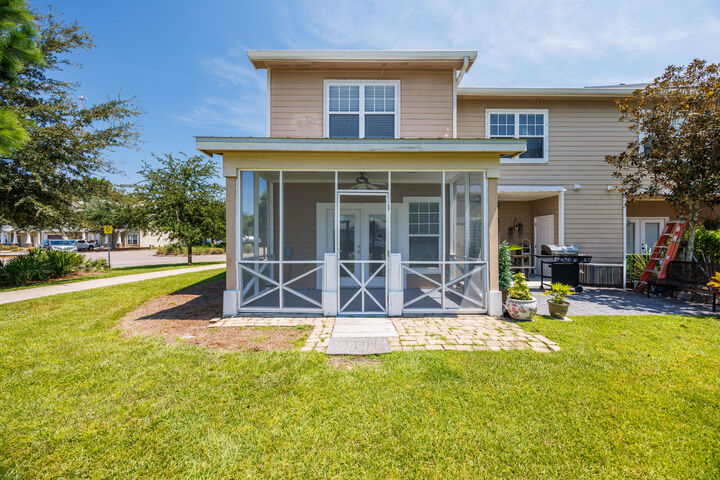 Property Photo:  16 S Sand Palm Road  FL 32439 