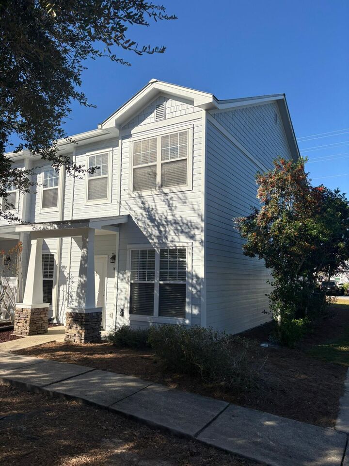 Property Photo:  16 S Sand Palm Road  FL 32439 