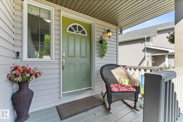 Property Photo:  45 Lamplight Drive  AB T7X 4N1 