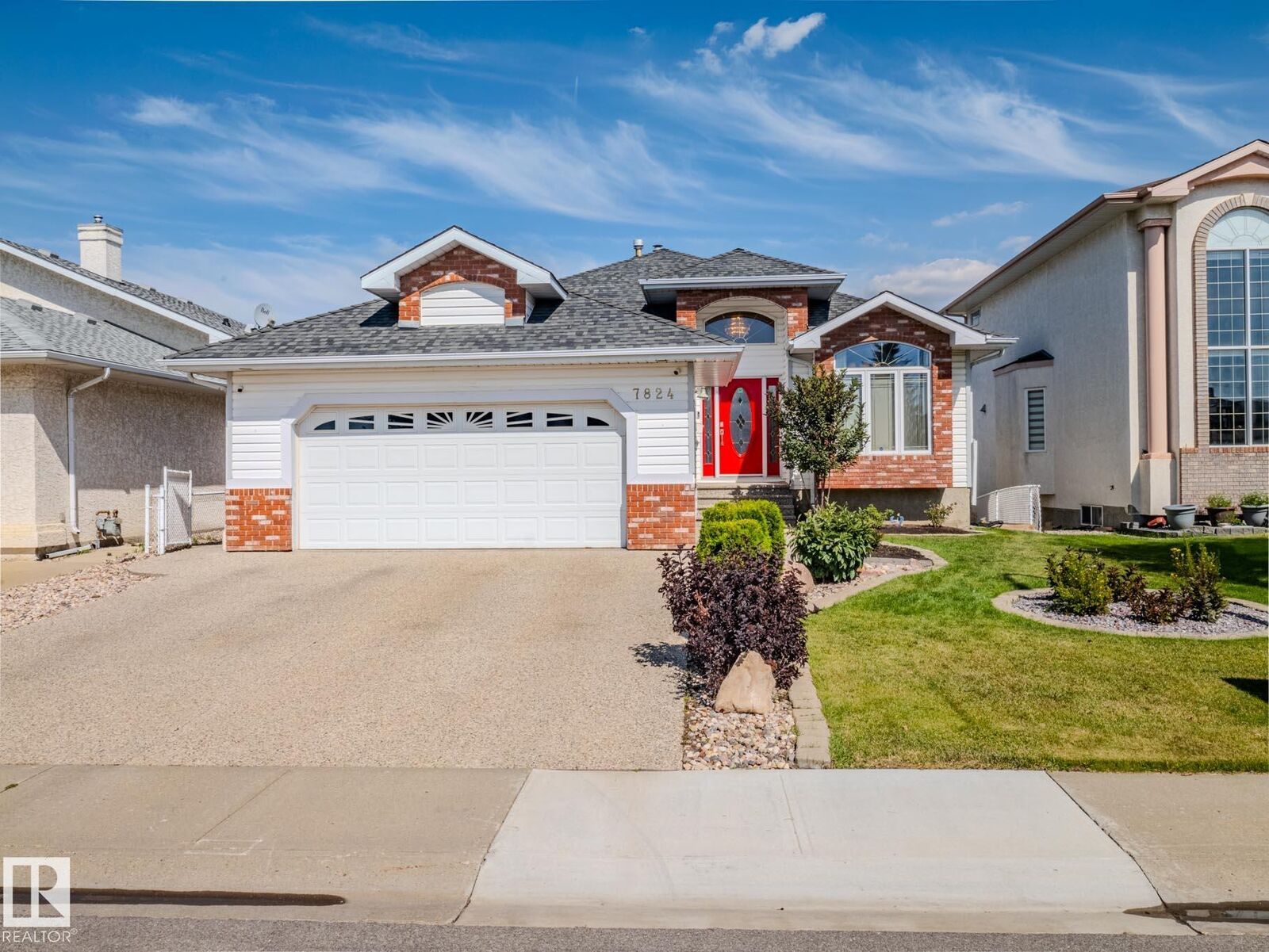 Property Photo: 7824 165 Avenue NW AB T5Z 3J6