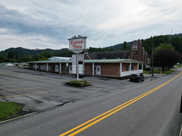 Property Photo: 500 Main St WV 26651