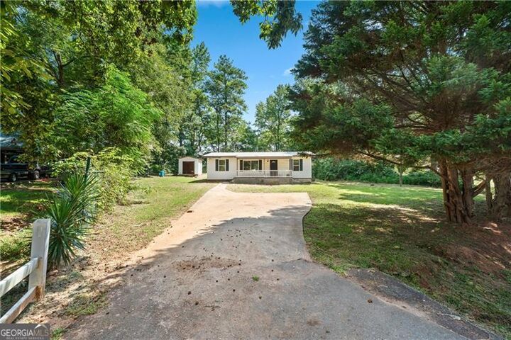 Property Photo:  2709 Squires Road  GA 30507 
