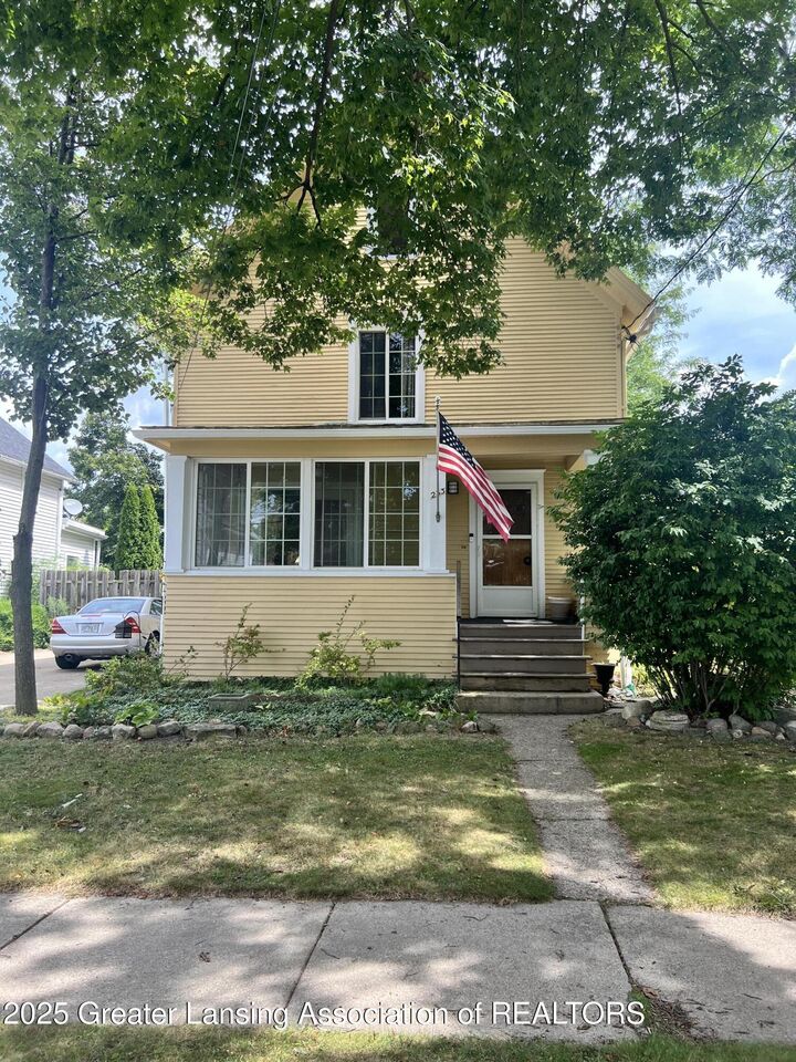 Property Photo: 233 Regent Street MI 48912