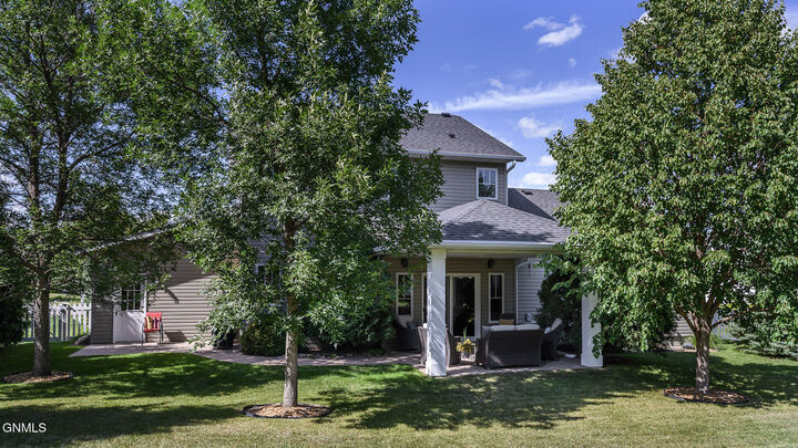 Property Photo: 5009 Boulder Ridge Road ND 58503