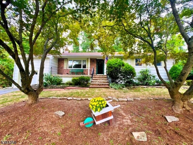 Property Photo: 6 Wildwood Trl NJ 07005