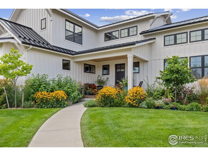 Property Photo: 5794 Jackdaw Dr CO 80537
